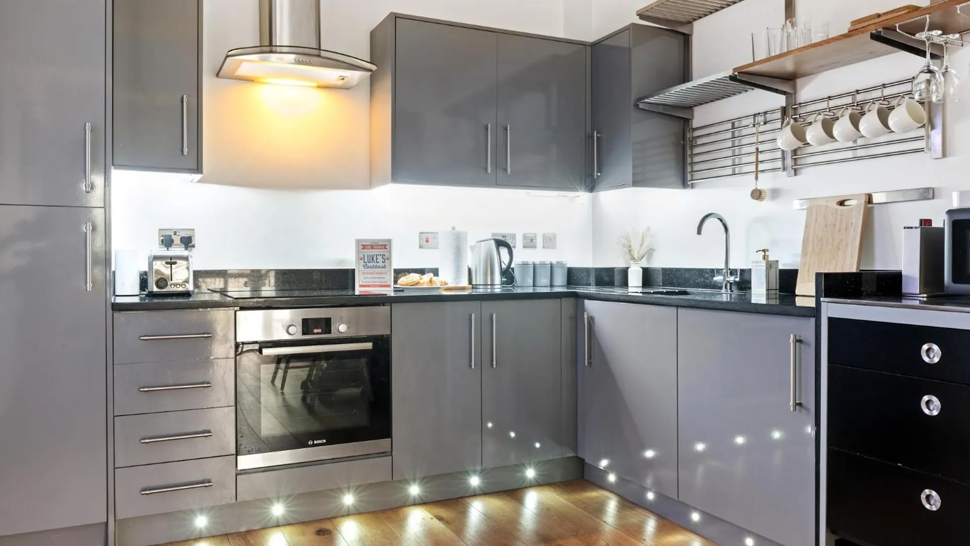 Urban Elegance - 2 Bed Luxury City Retreat ノッティンガム 0*,