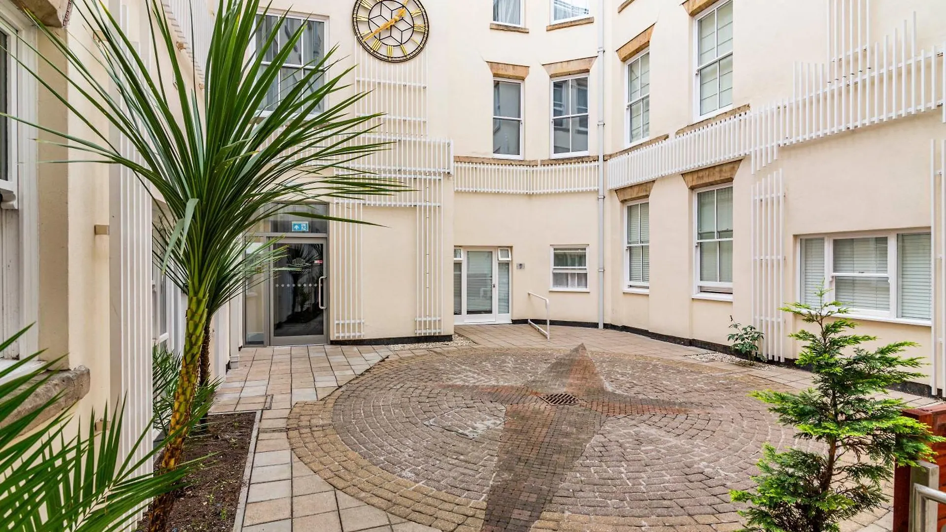 Urban Elegance - 2 Bed Luxury City Retreat Nottingham Apartment